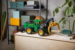 LEGO Technic 42157 Ciągnik zrywkowy John Deere 948L-II